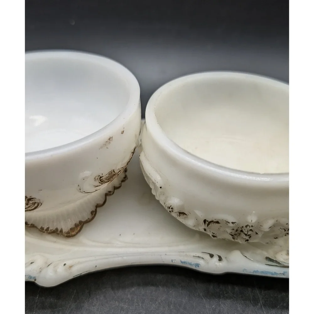 Unbranded antique milk